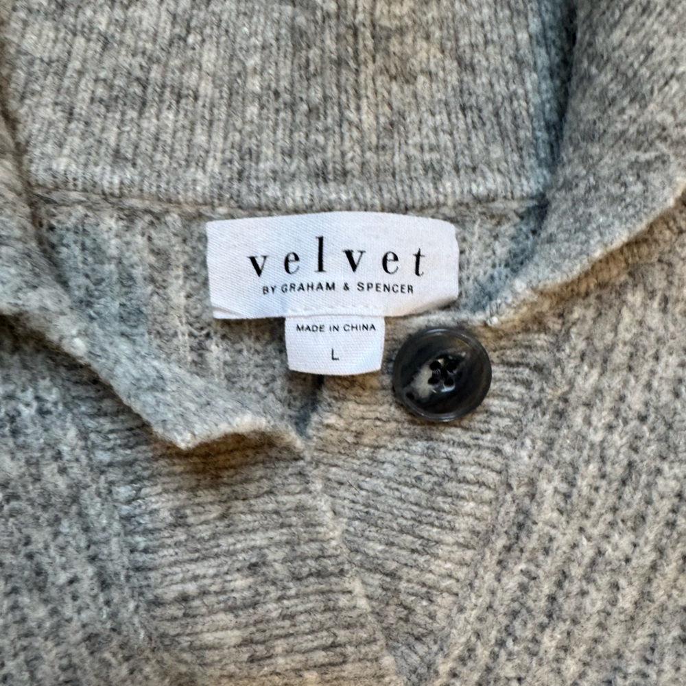 Velvet by Graham & Spencer Gray Cardigan Sweater